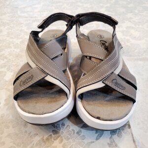 Curves for Women Cross Strap Toning Sandal Gray White NWOT Sandals 6